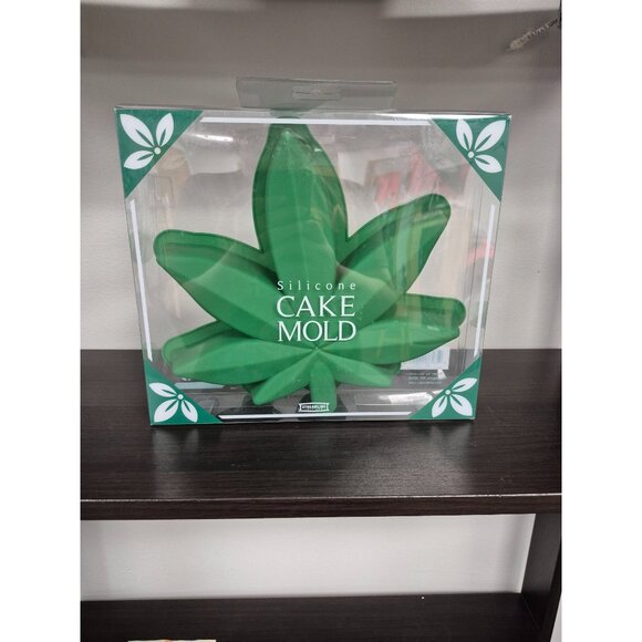 Silicone Mari Leaf Cake Mold For Baking Or Novelty Desserts - Picture 1 of 1